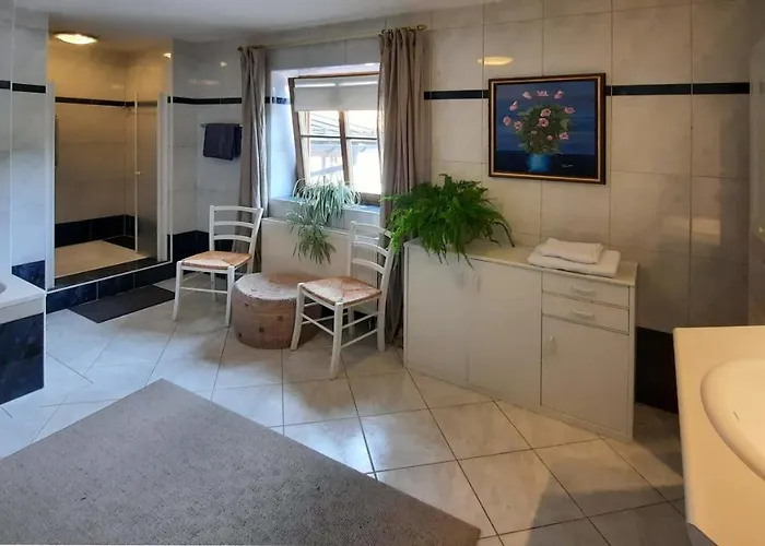 103 M2 Eschenwald Vomlandl Lägenhet
