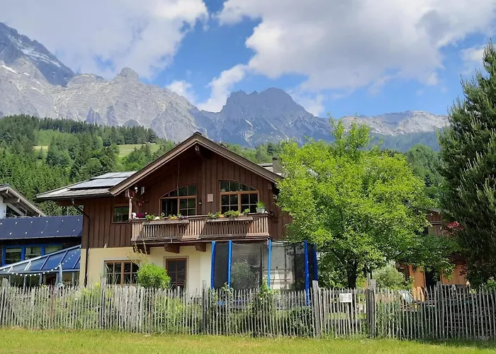 103 M2 Eschenwald Vomlandl Lägenhet *